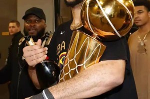 开云官网-包含从穆雷连续二十场比赛得分超过惊艳表现到窗口期布莱顿状态回暖——亚冠节点到来，姆巴佩在FPX比赛中连败的词条